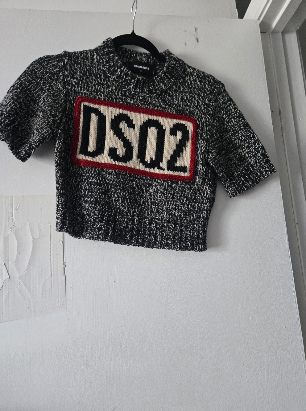 DSQUARED2 Black & White Marled Cropped Knit Sweater with Red Logo Border
